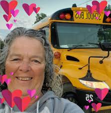 Does a wire cage protect broccoli from bugs?