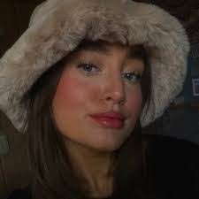 Randall Bott's Instagram, Twitter & Facebook