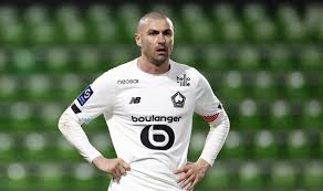 Burak yilmaz is a turkish professional footballer who is signed to ligue 1 side lille as striker as well as captains the turkey national team. Burak Yilmaz Lille E Iki Turk Futbolcu Onerdi