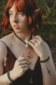 Just wanted to share this little shoot I did with Sandra Angelina  Photography not too long ago ☺️ I thought it fit the theme of the group  nicely! ✨🫶🏻