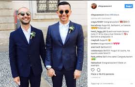 Cristiana ciacci è conosciuta per essere l'unica figlia dell'indimenticato little tony. Hanno Detto Si Dopo Dieci Anni Insieme Il Conduttore E Il Compagno Si Sono Sposati Davanti Ad Amici Parenti E Vip Le Foto Della Cerimonia E Il Primo Scatto Da Marito E