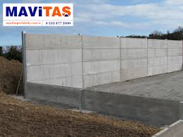 Beton direkli çit tel çit uygulaması. Prefabrik Bahce Duvari Mavitas Prefabrik A S