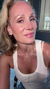 Makeup Tutorial for Mature Skin: Eyeliner and Lip Gloss