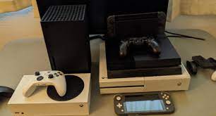 Holiday Gaming Gift Guide What To Know About The Playstation 5 Xbox Series X And Nintendo Switch Geekwire