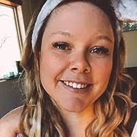 Melisa Mack's Instagram, Twitter & Facebook