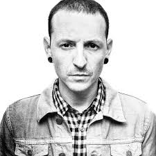 Os coliseus estão quase aí! Diogo Picarra Faz Tatuagem Em Memoria Do Falecido Vocalista Dos Linkin Park Movenoticias