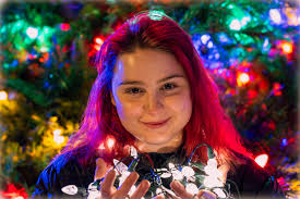 What color correction would be great for this Christmas tree photo shot