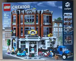 Lego Creator Corner Garage 10264 Nib Ready To Ship Lego Creator Lego Lego Modular