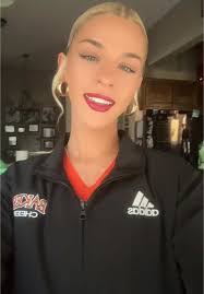 Tamia Burke's Instagram, Twitter & Facebook