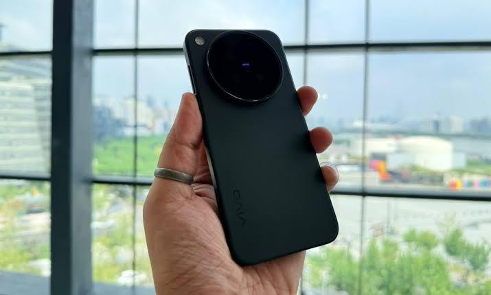 Vivo already made one of my favorite camera phones. The X500 Pro Max goes even further. - Digital Trends