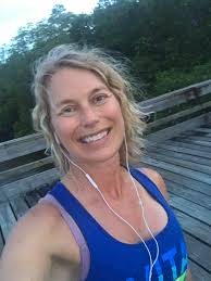 OK last full day in Costa teguise and as usual it has surpassed our  expectations again as it does every year thank to this group we keep  finding wee places to eat