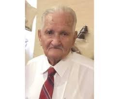 Roberto Landeros's Instagram, Twitter & Facebook