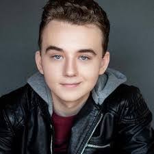 Eli Baker's Instagram, Twitter & Facebook