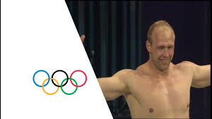 The ancient greeks considered the rhythm and precision of an athlete throwing the discus as important as his strength. Robert Harting Ger Wins Discus Gold London 2012 Olympics Youtube