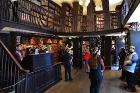 Harry potter and the order of the phoenix (mentioned only). Ollivanders Universal Studios Florida