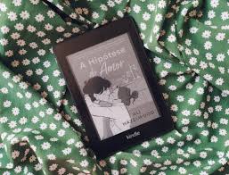 Namoro de mentira, só tem um quarto e todos os clichês que eu mais amo: A  Hipótese do Amor, de Ali Hazelwood | Roendo Livros