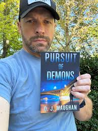 In the week end we have been like this, immersed in the ocean of books.  ነፍሳችን የወደደችውን ቃርመን ወደ ቤታችን … ኤዞፕ መጽሐፍ መደብር