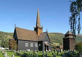 I 1625 blev den nedrevet og materialerne brugt til opførelse af den nuværende. Vaga Kirke Store Norske Leksikon