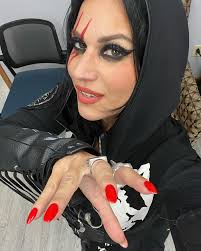 Almost time 🖤 US we are cominggg! See you