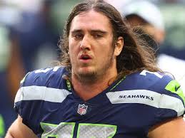 Seattle seahawks tackle chad wheeler was in jail on monday night following a saturday arrest on assault and domestic violence charges, according to wheeler is being held on $400,000 bond and ordered not to contact the victim and to surrender any weapons. Vyetdhtvf 6x7m