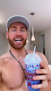 Wait for the end 🤣 #grimaceshake #grimace #grimacetrend @Caitlin Bell