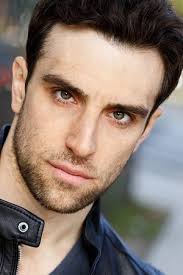 Alex Dell'Aquila : biographie, filmographie, photos & vidéos