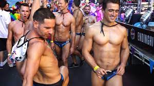 Sydney Gay & Lesbian Mardi Gras - Travel Deeper with Gareth Leonard |  Tourist2Townie.com