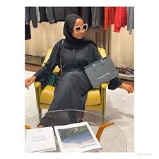Kannywood hotunan batsa hotunan batsa na rahama sadau amma batayi tsirara irin muneerat abdussalam ba iskancinta kadanne. Hotuna Rahama Sadau A Kasar Dubai Dala Fm Kano