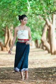 ช ดพ นเม องอ สานบ านเฮา ผ าไหมส ร นทร นางแบบ เส อผ า ช ด