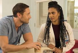 New Amsterdam S Ryan Eggold Talks Max And Helen Are The Colleagues More Than Just Friends Series E Filmes Filmes Hospital