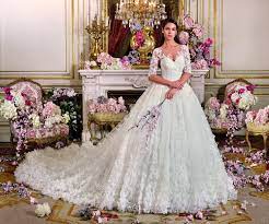 Exquisite modelle für ihren großen tag! Liebreiz Brautmode Gernsbach Prinzessin Blumenkleid Langeschleppe Spitze Rueckenfrei Brautkleidmita Kleid Hochzeit Hochzeitskleid Silhouette Brautmode