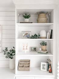 Pin By Orange Blog On Casa Shelf Decor Living Room Shelf Decor Bedroom Bookcase Decor