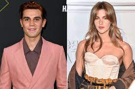 A post shared by clara berry (@clara.berry) on feb 7, 2020 at 8:03am pst and on valentine's day 2019, berry uploaded another photo of herself and apa standing in front of a street. Riverdale Star Kj Apa Appears To Confirm He S Dating Clara Berry