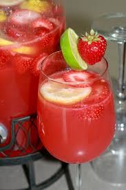 Epingle Par Lizzy Sur Recipes Avec Images Recette Punch Rhum Boissons De Partie Recette De Punch