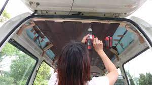 車中泊diy 車の天井を木に張替えしました やり方をご紹介します vanlife 車中泊 バックドア 車