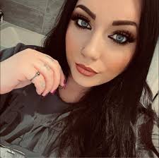 Looking for players who are down to do the zombie main quests based in the  uk