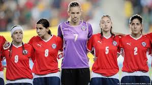 El primer partido oficial de la selección femenina de argentina fue disputado el 3 de diciembre de 1993 contra su similar de chile, el encuentro fue jugado en el estadio santa laura de la ciudad de santiago de chile en marco de un partido amistoso. Pin En Chilenos Chileans 2