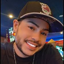 Can I get a hi at least? I like your profile 🥰