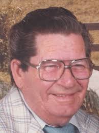 Calvin Kinsey's Instagram, Twitter & Facebook