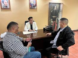 Alcalde Alexander Mireles y el Vicerrector de la Universidad Nacional  Experimental de los Llanos Occidentales Ezequiel Zamora (Unellez), Covelsis  Sánchez recorrieron las diferentes áreas de esta casa de estudios para  supervisar avances