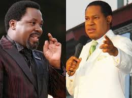 Joshua, is a nigerian pastor, tv minister, and donor. Prophet Tb Joshua Pastor Chris Praying Together For The Sick Jan Westerhof Video Africachurches Com News Portal