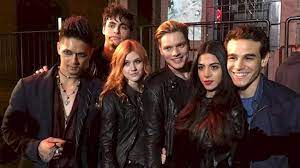 This is a simple quiz about shadowhunters. What Shadowhunter Family Are You Quiz Scuffed Entertainment