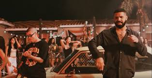 Yo soy tu romeo, pero no santo (no). Bad Bunny Mia Ft Drake Video Spin