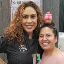 Lisa Quesada's Instagram, Twitter & Facebook