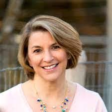 Noreen Petty's Instagram, Twitter & Facebook