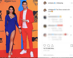 호날두 저리가라급의 패션 테러리스트를 알아보자. ì‹œìƒì‹ìž¥ì— ë‚˜íƒ€ë‚œ í˜¸ë‚ ë' íŒ¨ì…˜í…ŒëŸ¬ë¦¬ìŠ¤íŠ¸ ë©´ëª¨ ê³¼ì‹œ ì¡°ì„ ì¼ë³´