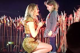 Helene Fischer In Stuttgart Helene Macht Kleinen Fan Glucklich Panorama Stuttgarter Zeitung Helene fischer ist aus der welt des schlagers nicht weg zu denken.