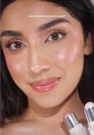 Soft Everyday Glitter Eye Makeup with Armani Beauty Eye Tint in 67S