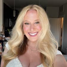 Karley Jones (@_karleyy)