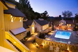 Long before 25 luxurious rooms and suites blanketed its six sonoma county acres, farmhouse inn and restaurant was primarily the latter. Michelin Star Restaurants Sonoma Fine Dining Farmhouse Inn
